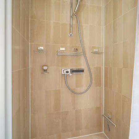 Frgk Athena Palm 1br Terrace, Ac & Ultra-fast Wi-fi *