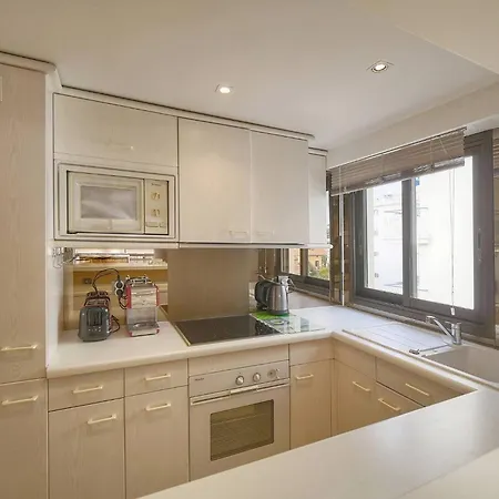 Frgk Athena Palm 1br Terrace, Ac & Ultra-fast Wi-fi Appartement Cannes