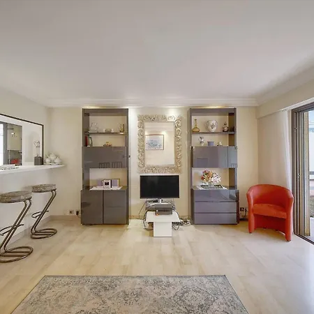 Frgk Athena Palm 1br Terrace, Ac & Ultra-fast Wi-fi Cannes