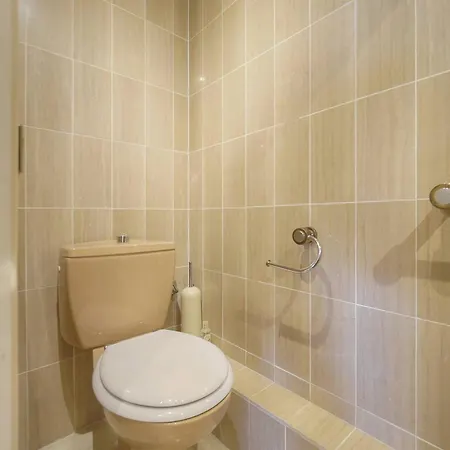 Frgk Athena Palm 1br Terrace, Ac & Ultra-fast Wi-fi * Cannes
