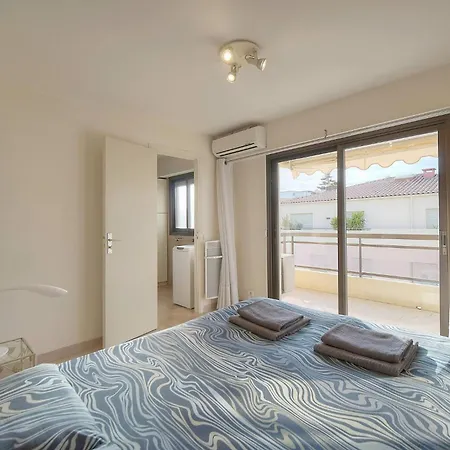 Frgk Athena Palm 1br Terrace, Ac & Ultra-fast Wi-fi Appartement *
