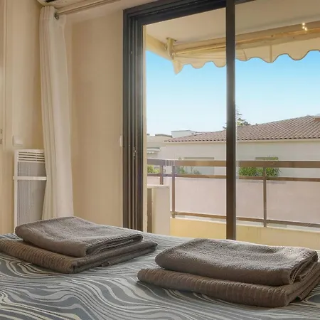 Frgk Athena Palm 1br Terrace, Ac & Ultra-fast Wi-fi * Cannes