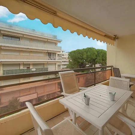 Frgk Athena Palm 1br Terrace, Ac & Ultra-fast Wi-fi * Cannes